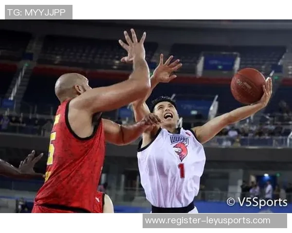 武汉篮球队耐力变革引发热议球迷期待新赛季的精彩表现与突破