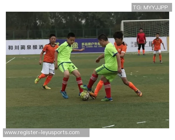 体育实时数据陈芳独家分享足球心得与技巧解析助你提升球技的秘诀