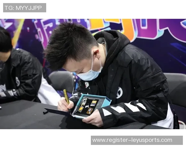 运动数据李伟专访从新手到职业选手的CSGO成长之路与心路历程分享